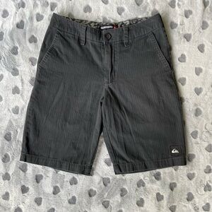Quiksilver Shorts Adult Size 26 Gray Chino Pockets Striped Outdoor Casual